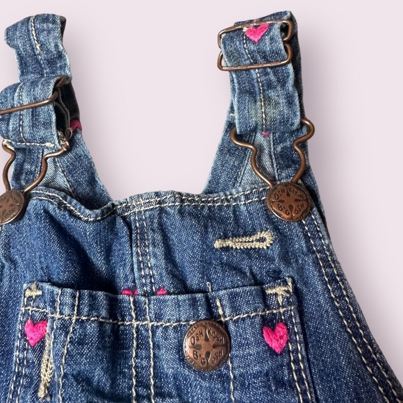 Toddler Girl OshKosh B’Gosh Denim Overalls With All Over Heart Print Size 4T - Picture 5 of 8